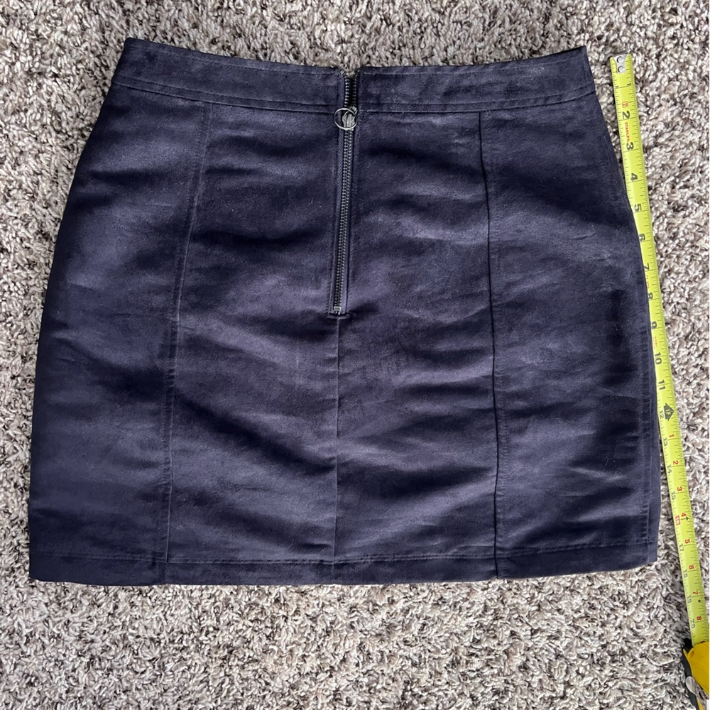 Marc‎ New York Andrew Marc Black Faux Suede Mini Skirt Front Pockets Size S 6